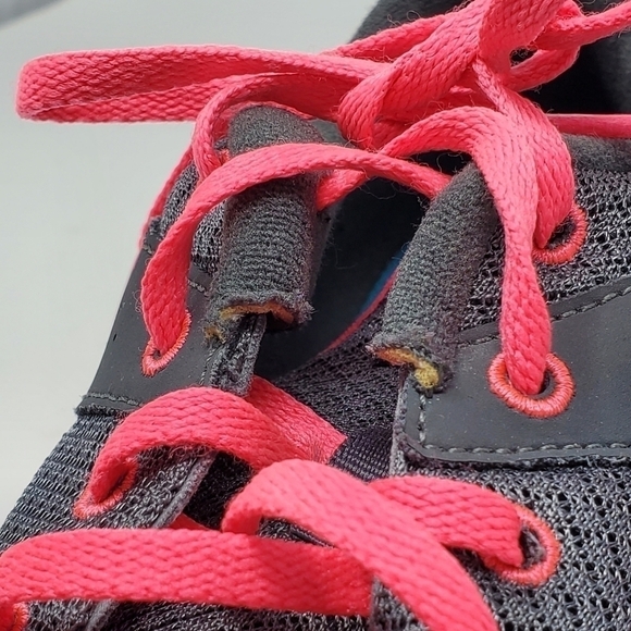 NIKE FLEX EXPERIENCE RN RUNNING SHOES SNEAKERS WOMEN SIZE 10 GREY & PINK ACTIVE - Picture 12 of 12